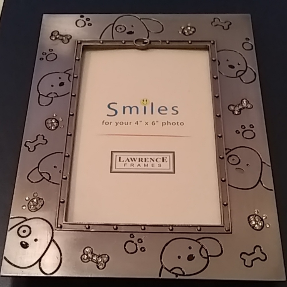 DOG PICTURE FRAME 4 x 6 "SMILES" NWOT